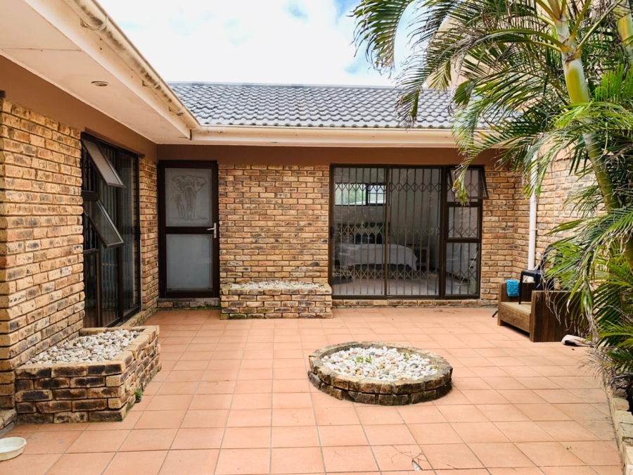 3 Bedroom Property for Sale in Gonubie Eastern Cape